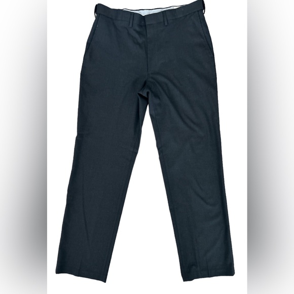 J.M. Haggar Classic Fit Men’s Navy Dress Pants Size 36x32 - Picture 1 of 3